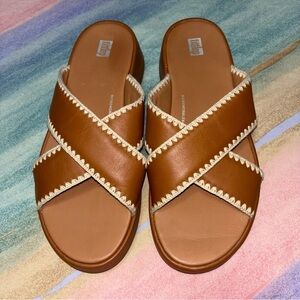 FitFlop Leather Stitch Crochet Mode Slip On Sandals women’s size 10